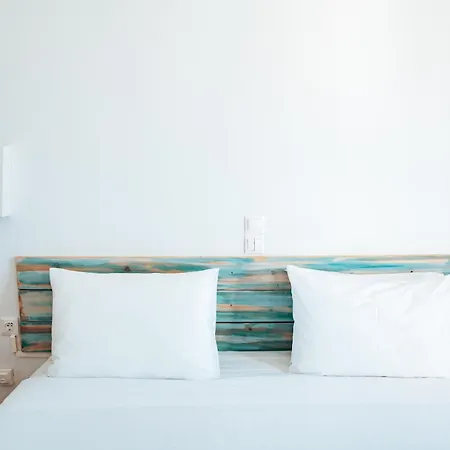 ホテル Paros, A Member Of Radisson Individuals 4*